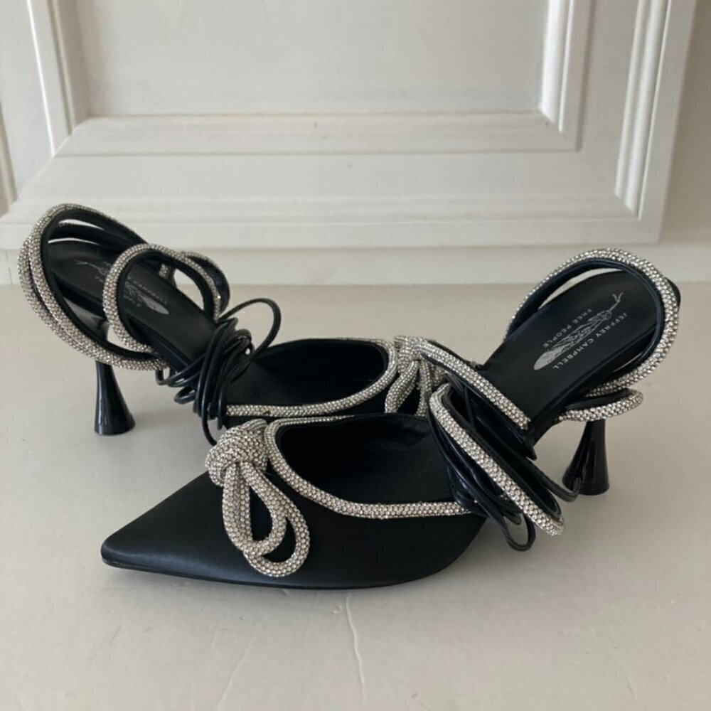 NWOT Jeffery Campbell Juliet Black Velvet Embellished Pointed Toe Heels Sz 8.5